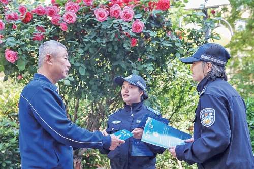 热线跟着民声走，穿起民生万条线