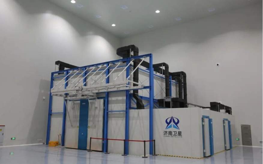 济钢卫星产业新突破！济南卫星总装基地完成验收交付，即将投产