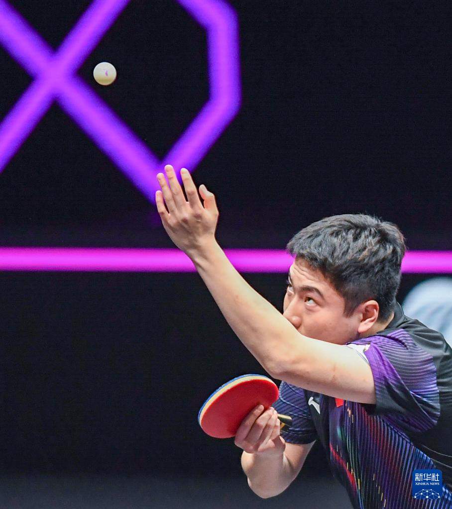 乒乓球——WTT重庆冠军赛：梁靖崑晋级男单16强