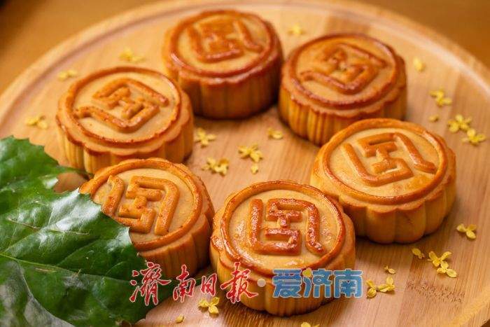 驻济高校月饼上新！颜值拉满，哪款是你的梦中情饼？