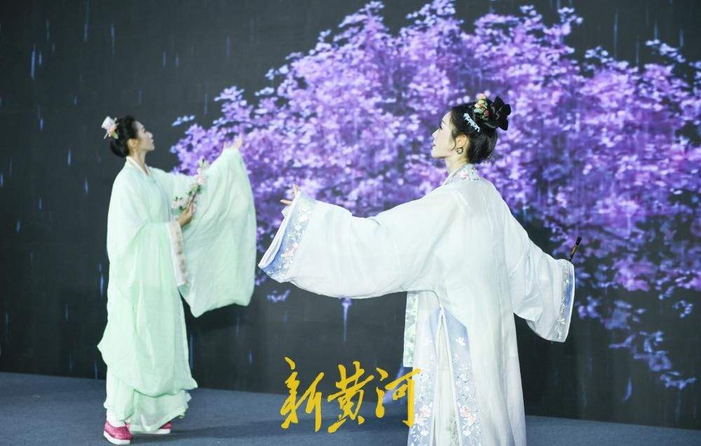 古乐悠扬华服流光，这场端午宋韵汉服秀太惊艳