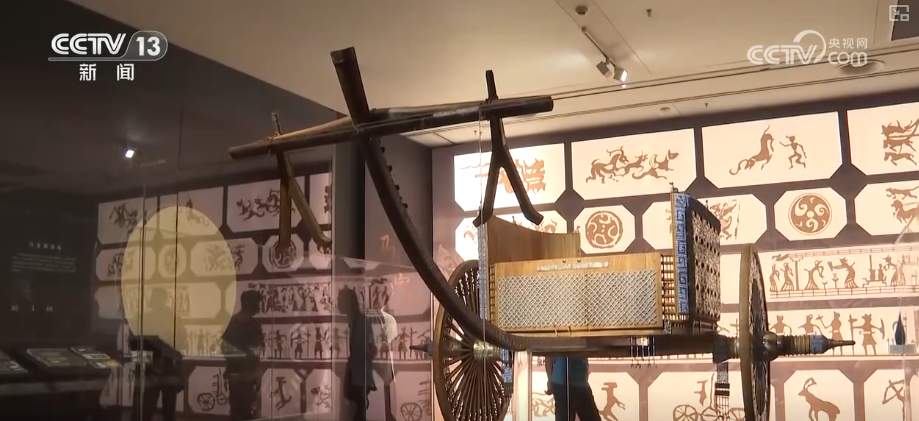 文博观展热潮不减暑期“加时” “科技+文博”让考古成果“活”起来