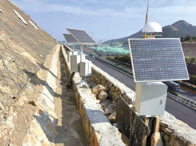 监视山坡的“一举一动”，拦截危险于“千里之外”——高坡上有群“电子哨兵”