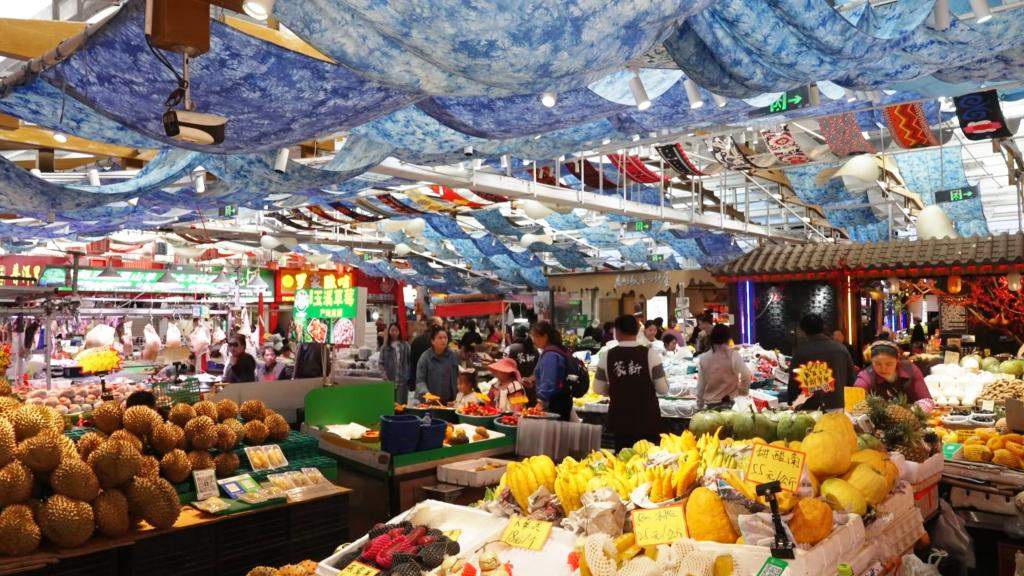 再造消费新场域：如何让“家附近”的烟火气滋养日常生活？