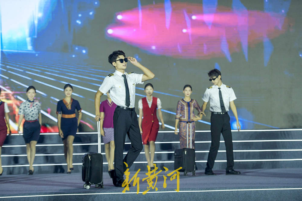 2025级济南市大学生开学典礼“主场时间” 高校集中展示特色专业才艺