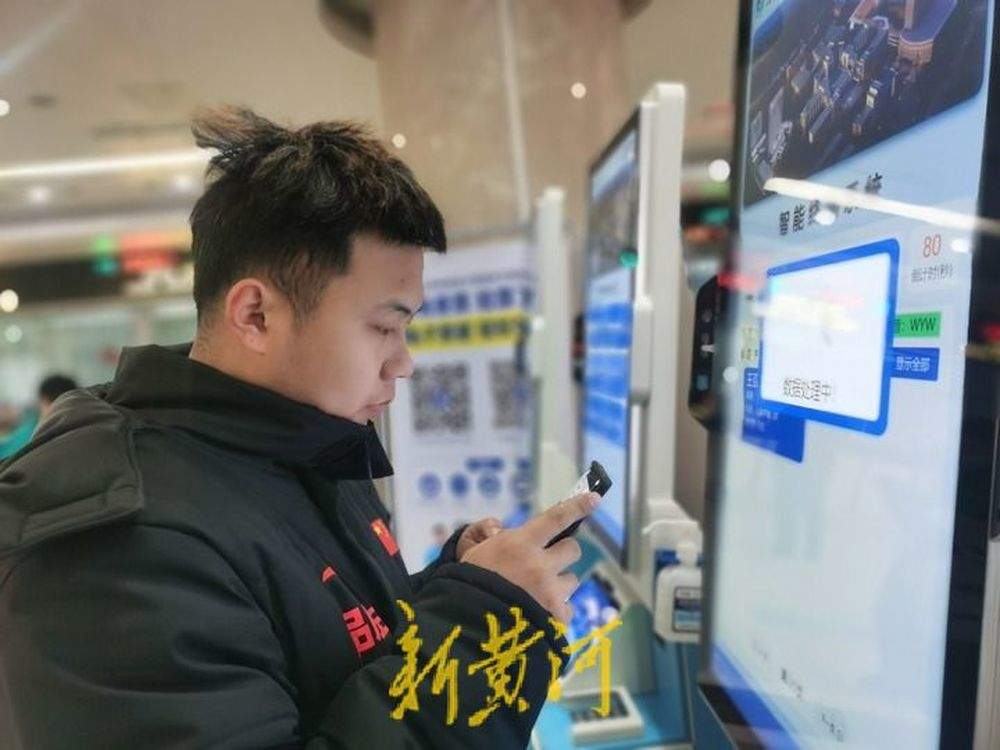 4岁半女孩患癌3年零8个月后去世，24岁父亲选择用3年零8个月传递爱心