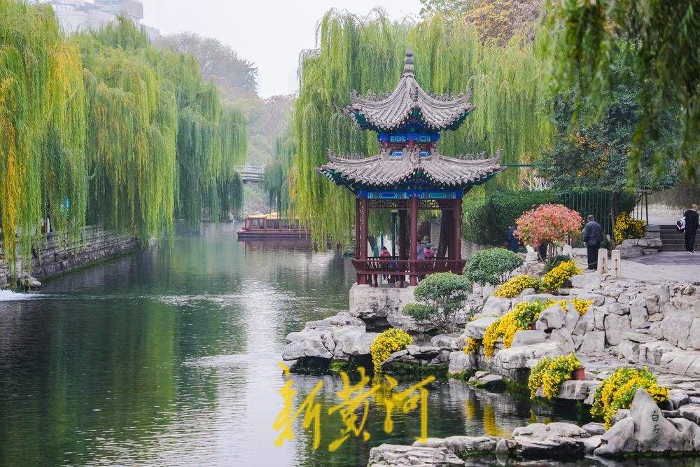 初冬时节黑虎泉畔美不胜收