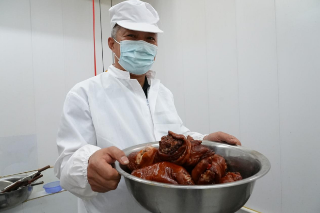 融媒·见证丨“卤”出好“钱”景！闲置厂房变身村办企业，村里宝妈当上“小老板”