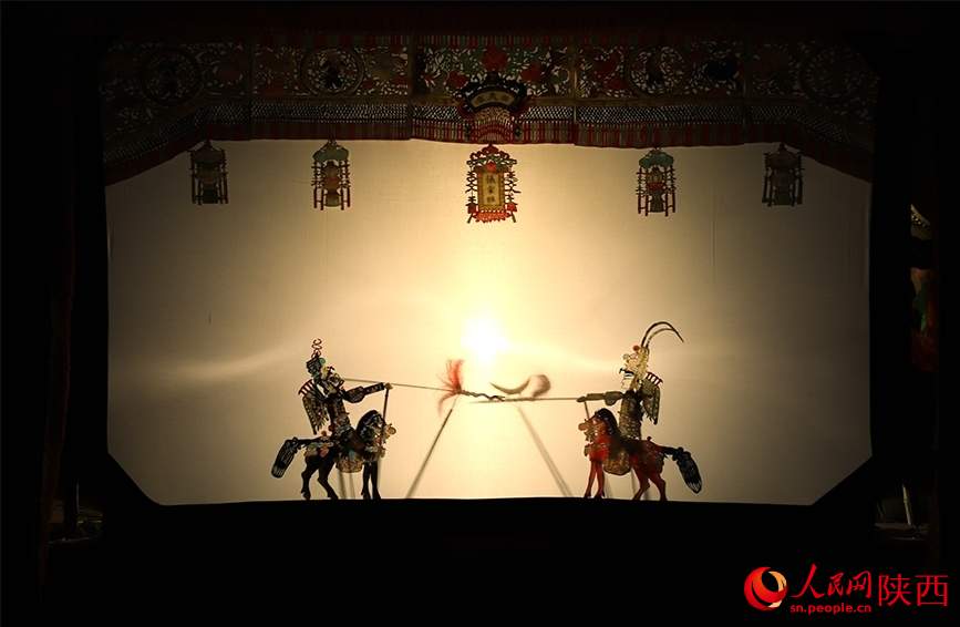 刀尖上的“光影”人生