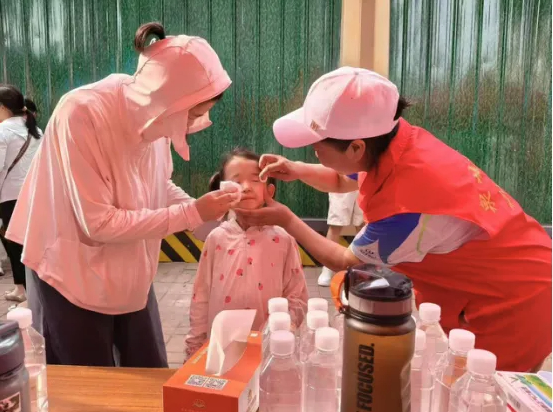 爱心助考志愿同行 温情服务护航梦想