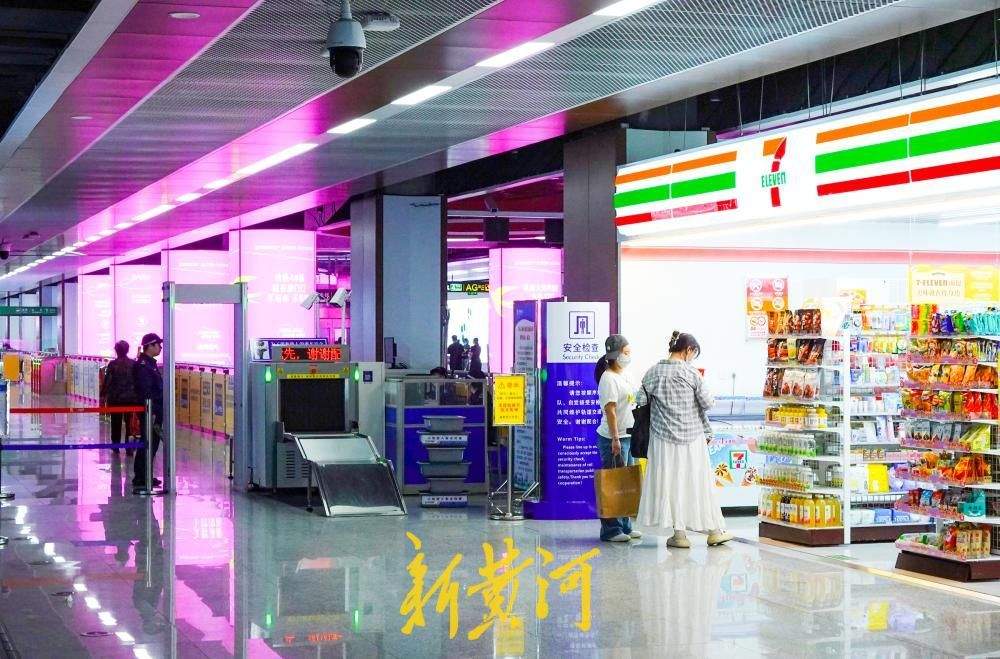 济南地铁站点变身便民商街  站内商业活力迸发