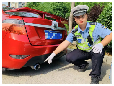 近日，济南街头 多人被查