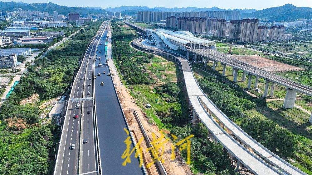 济南东绕城高速改扩建，车道“四改八”初具规模