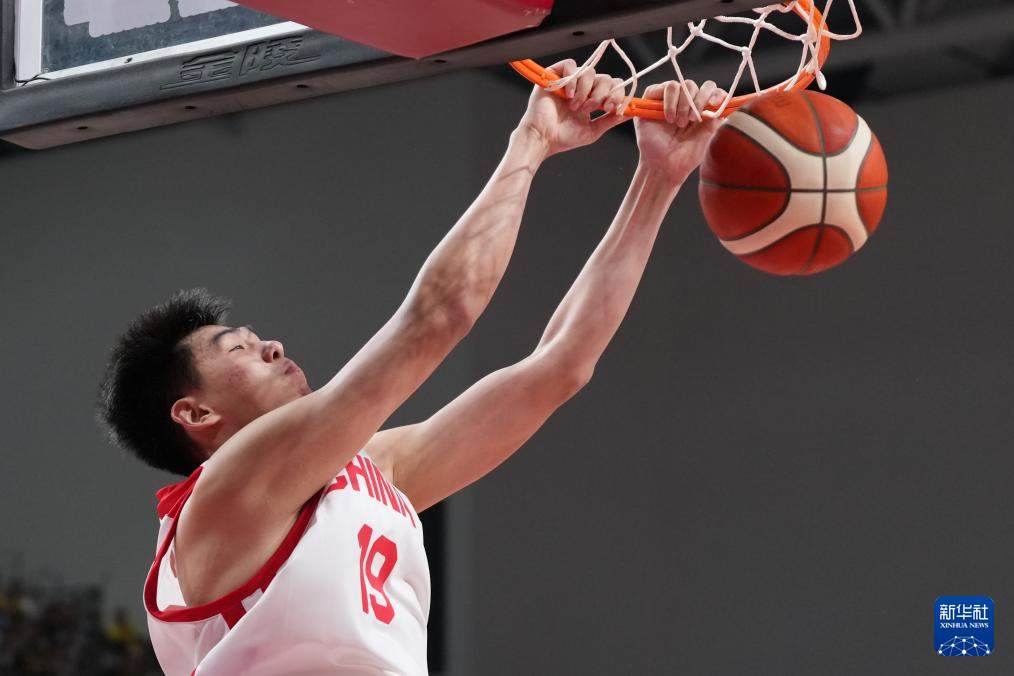 男篮热身赛：中国队胜塞尔维亚KK FMP俱乐部队