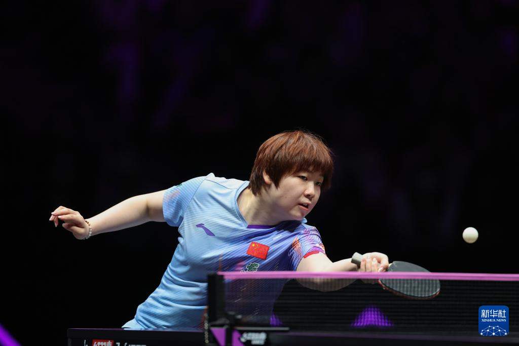 乒乓球——WTT重庆冠军赛：蒯曼晋级女单八强