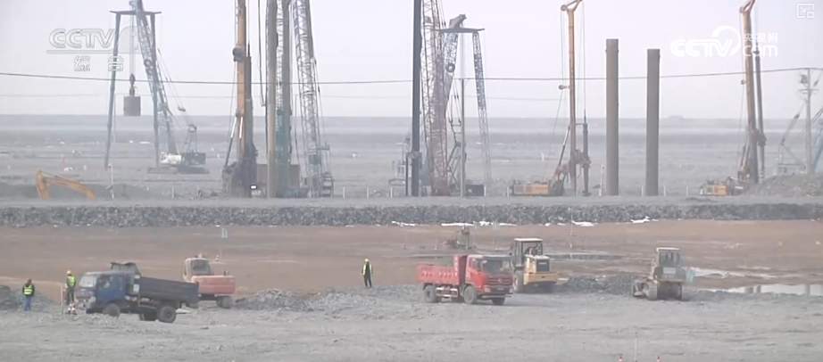 开年即冲刺！港口码头、重大工程、科技创新……各领域火热开局积聚经济发展“底气”