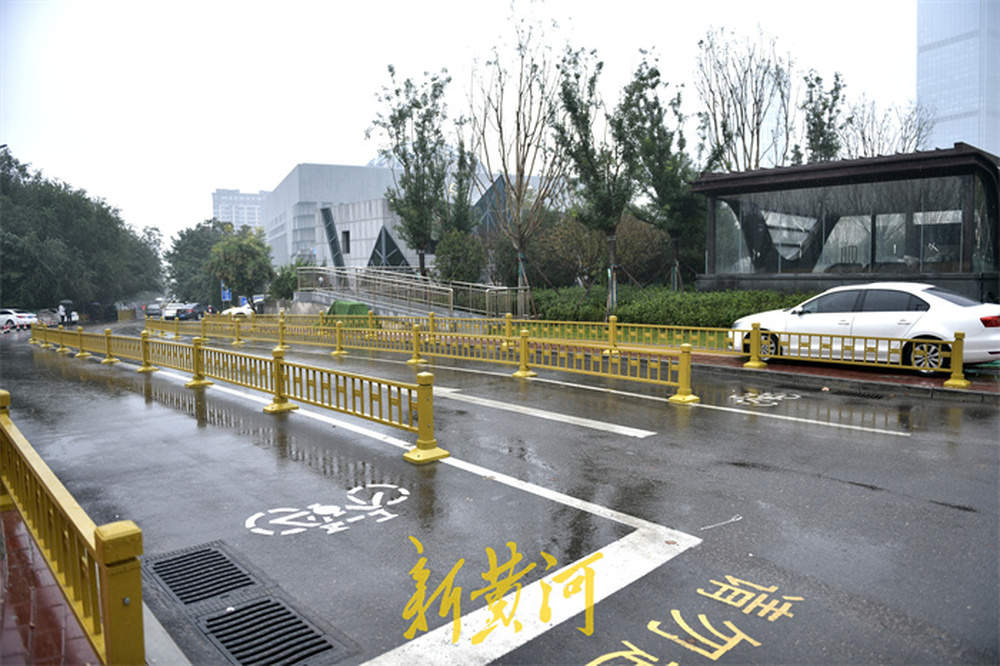 济南文博片区地铁站点出入口露脸，距山东博物馆百米之遥