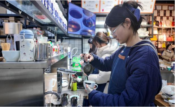 融媒·见证丨这里的公共就业服务拿下“双重荣誉”——家门口的“就业逆袭”