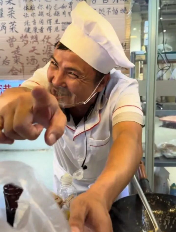 “沈腾在合肥摆摊了？”律师：模仿明星做生意，存在侵权风险