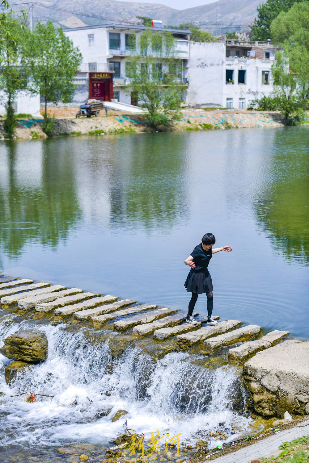 水库放水为地下补源 济南乡村网红打卡点现激流飞瀑