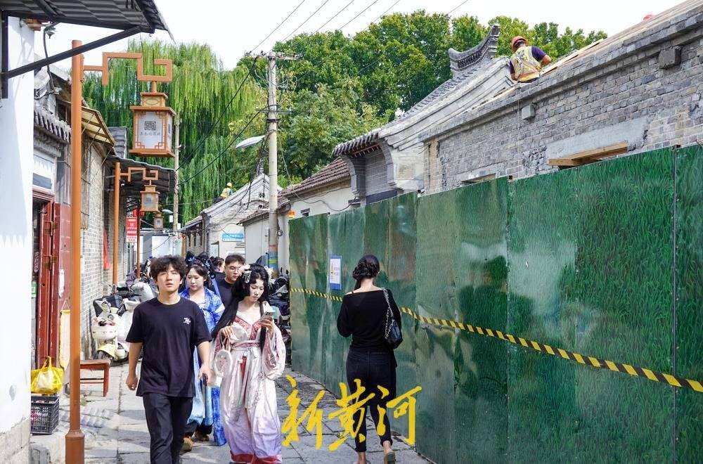 济南明府城起凤桥街两处院落修缮，保留墙体更换房梁重现传统风貌