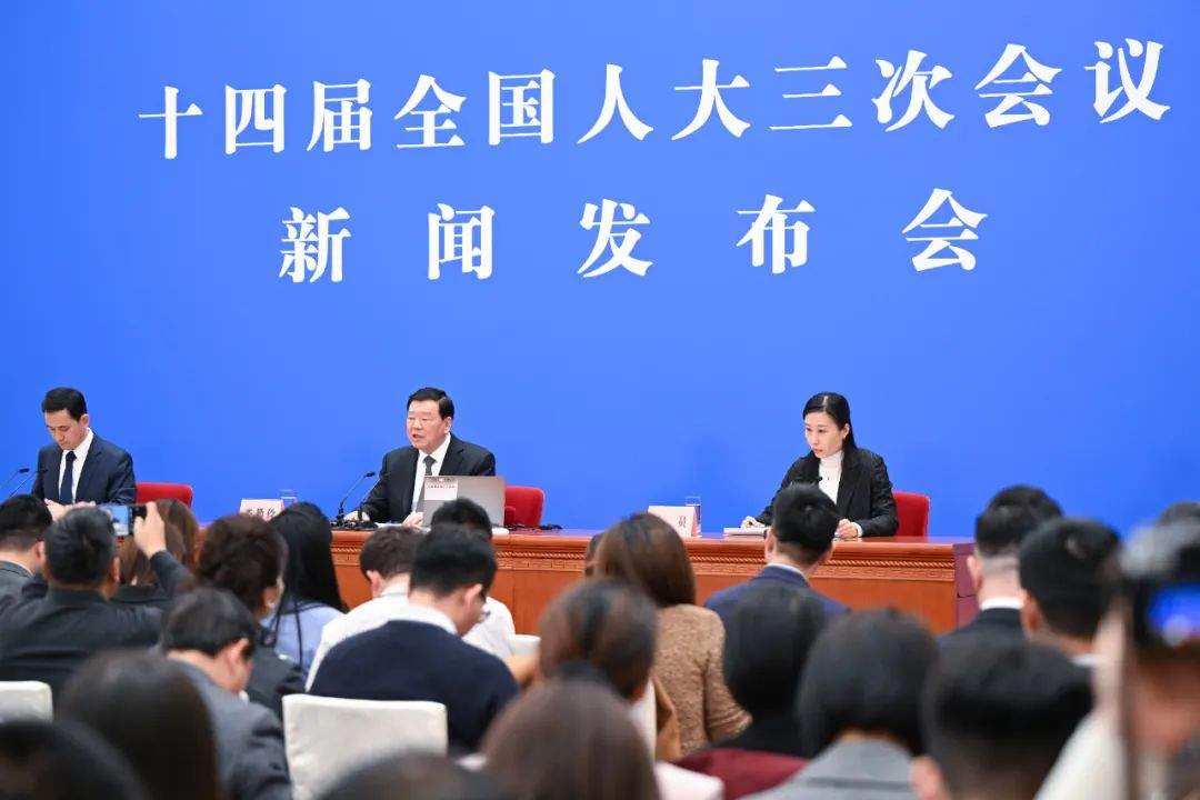 谈DeepSeek、民营经济、立法工作……这场新闻发布会，干货满满！