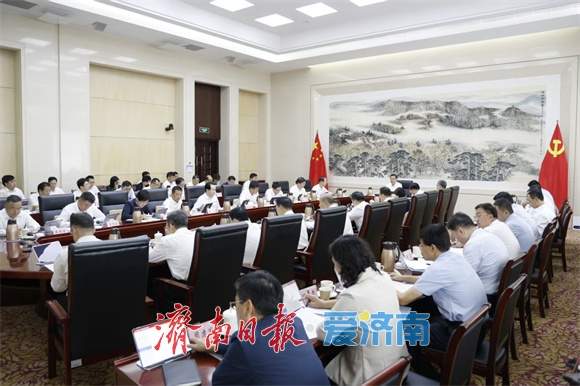 市委常委会召开会议 学习贯彻习近平总书记重要讲话重要指示精神 研究“人工智能+”工作、大气污染防治等事项