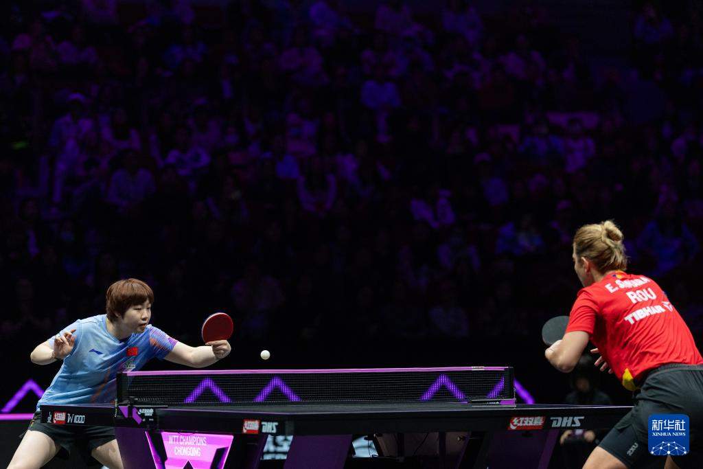乒乓球——WTT重庆冠军赛：蒯曼晋级女单16强