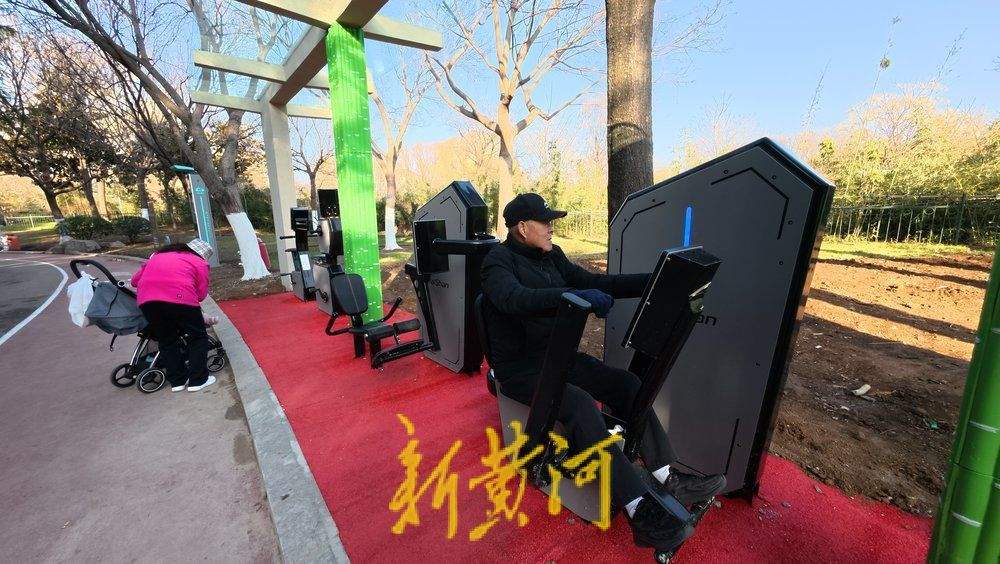 泉城公园智慧跑道亮相，可实时记录健身跑步数据