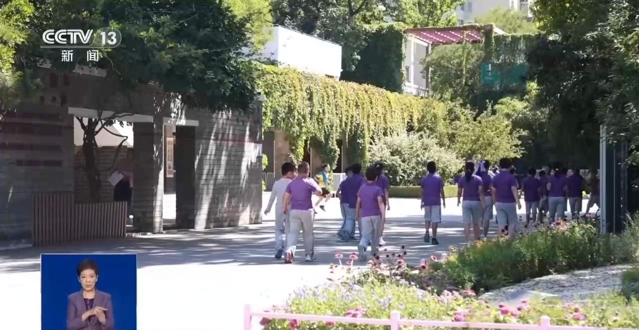 警惕！这样的“数学卷子”“英语课本”有双重隐患