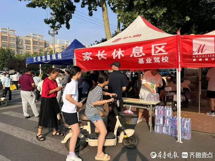 高考生成主力军，济南迎来暑期“驾考热”