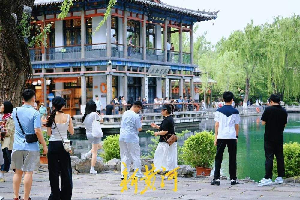 消夏纳凉好去处，济南五龙潭人气持续高涨