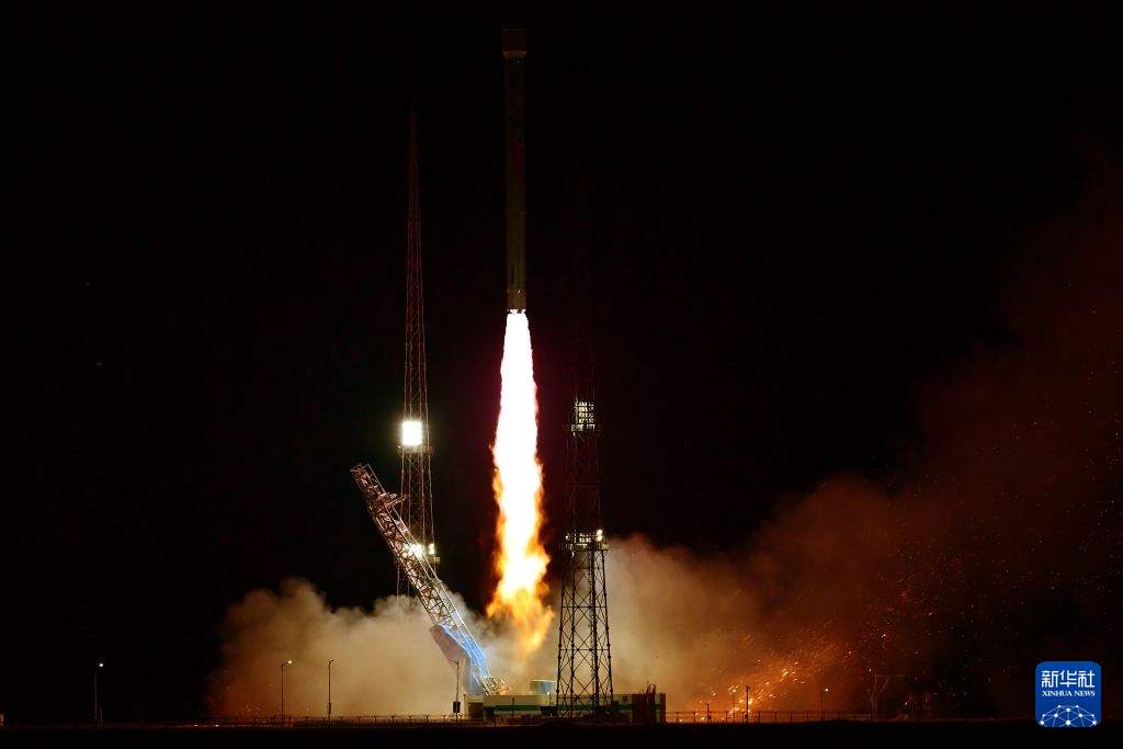 一箭十星 朱雀二号改进型遥四运载火箭发射成功