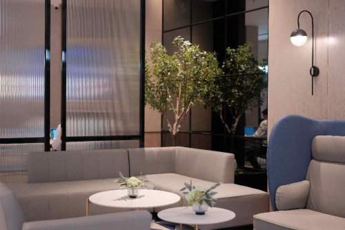 一只行李箱与一份信赖:宜尚酒店在中档赛道重新定义“服务”价值