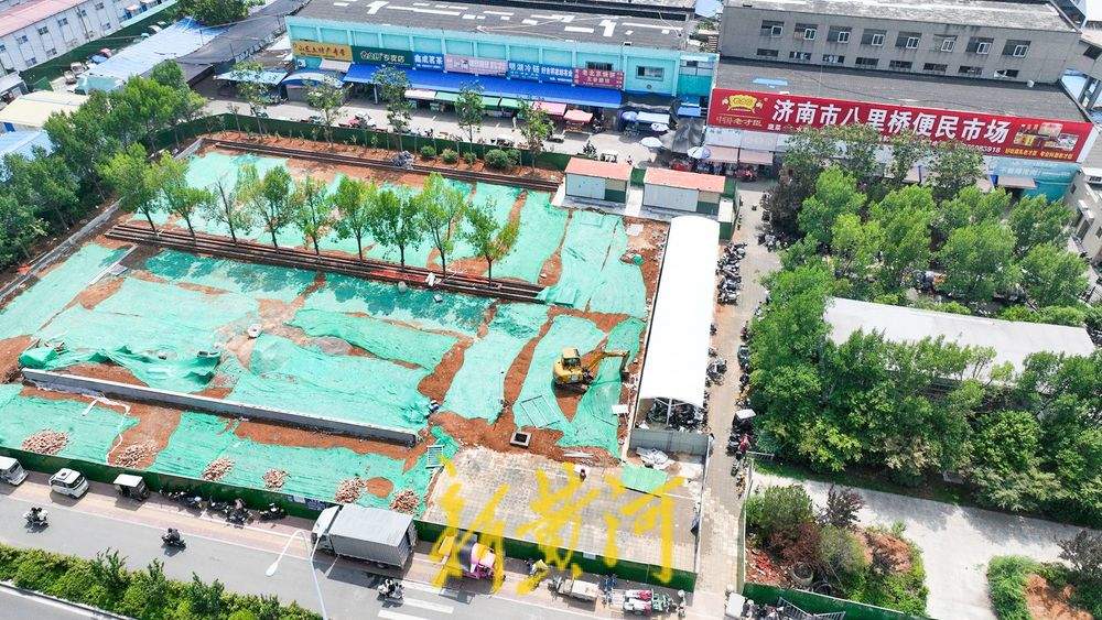 地铁出入口旁停车场提升 改造为新能源汽车充换电站