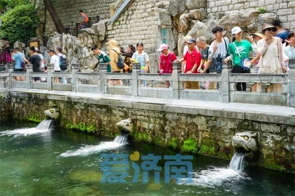 欢畅喷涌！黑虎泉水位攀升11厘米