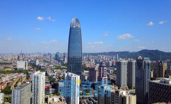 ""希望加大对本土品牌的扶持力度,培养出一个我们济南市的国际品牌.