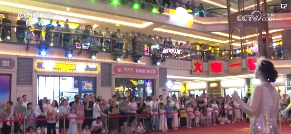 982亿元、8223.8万人次，夏日文旅“燃”动 消费热度从白天延续到黑夜