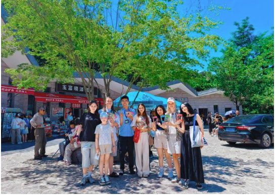 赏山海、访圣地、品美食 老外在山东体验清凉夏日