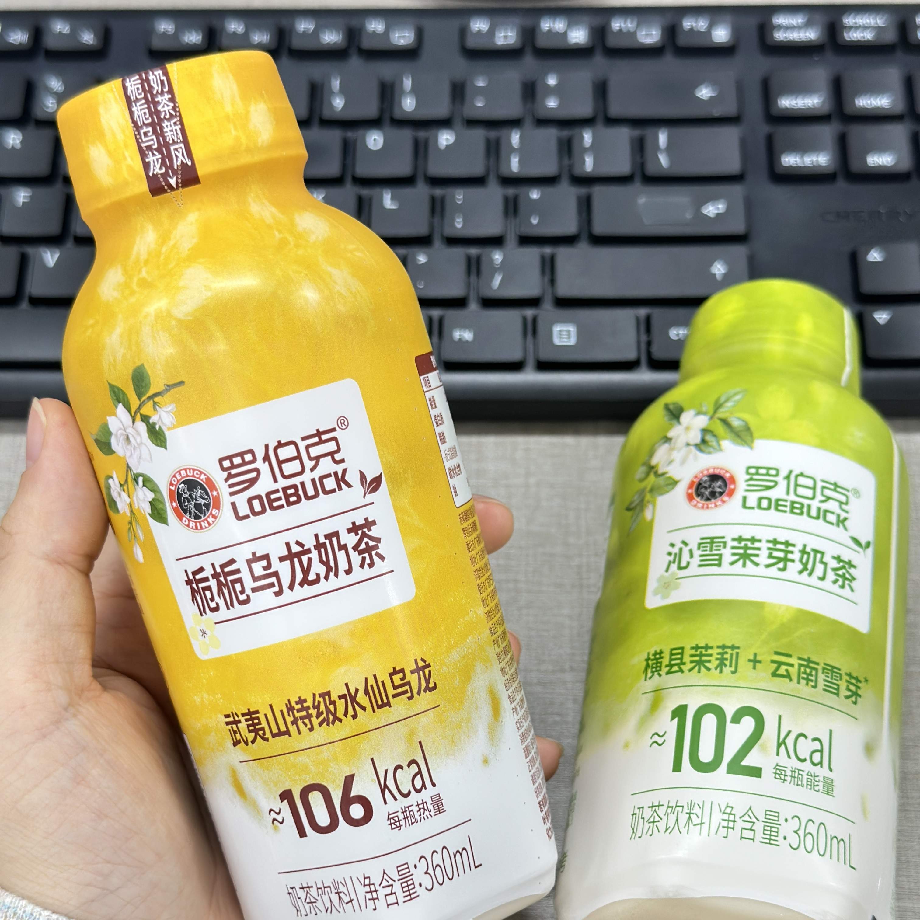 即饮咖啡巨头“破圈”茶饮,罗伯克的双品类战略能走多远?