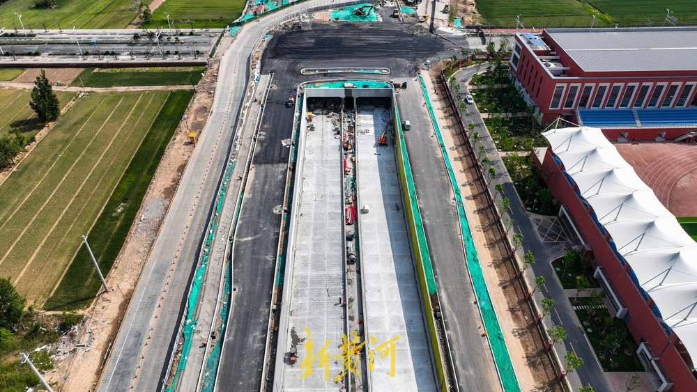 济南济泺路穿黄北延隧道有新进展，北端出入口已初具规模