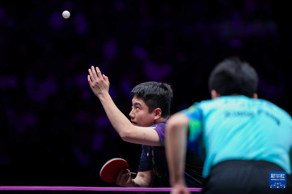 乒乓球——WTT重庆冠军赛：梁靖崑晋级男单16强
