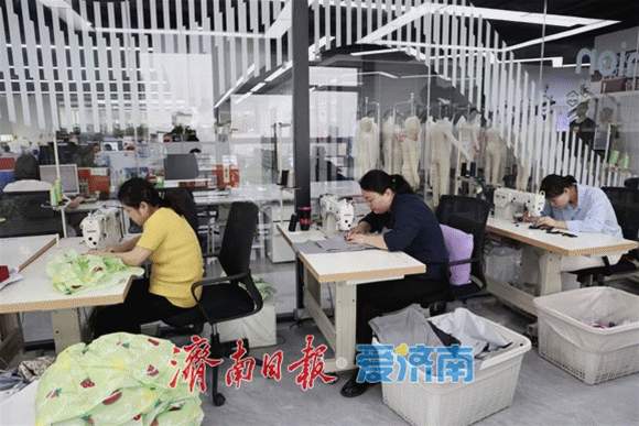 刘强调研外贸企业时强调：靠前服务优化政策供给 科学应变开拓多元市场