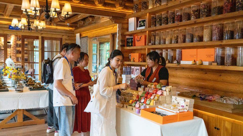 端午假日来临，济南南山盛装迎宾夜色浪漫好玩