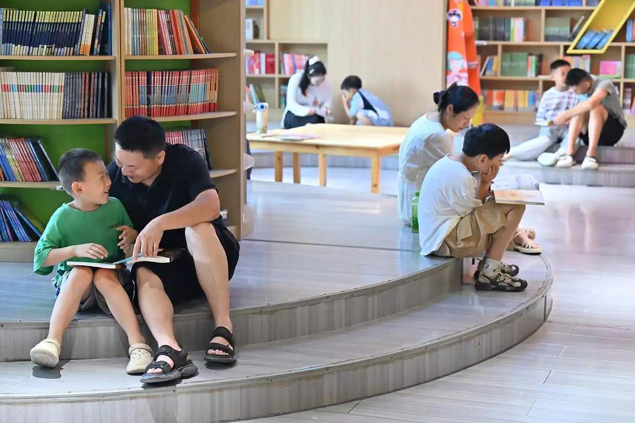 时政微观察丨培养全面发展的时代新人