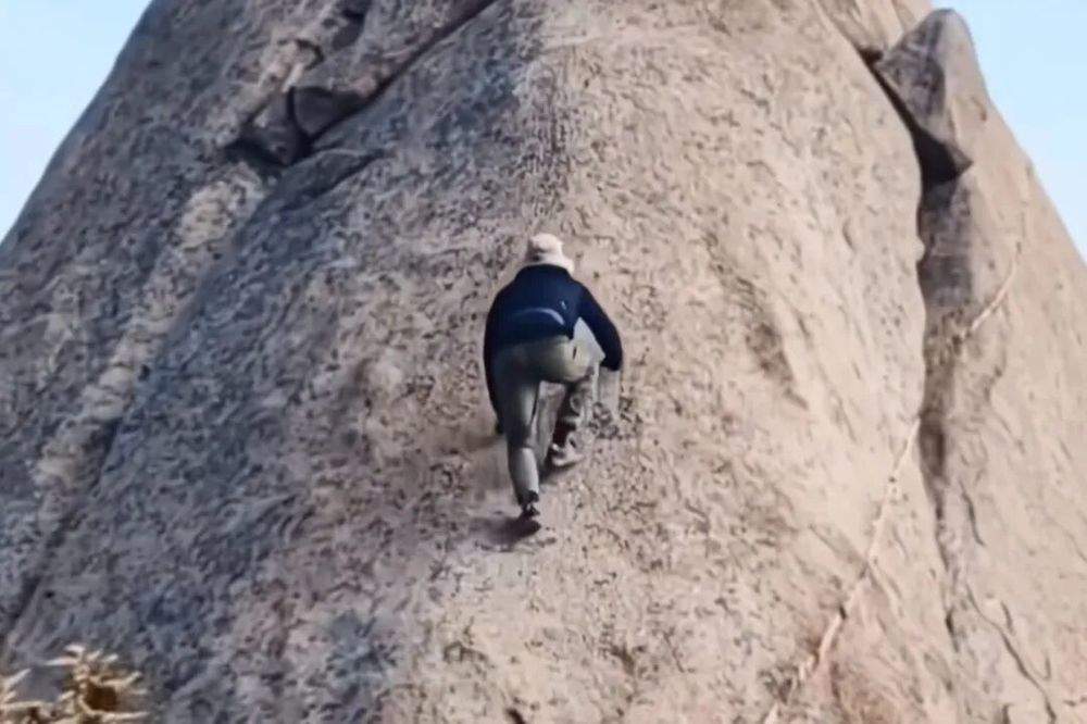 网红博主在崂山失足坠亡，出事前还在悬崖陡坡拍视频，几乎无防护措施