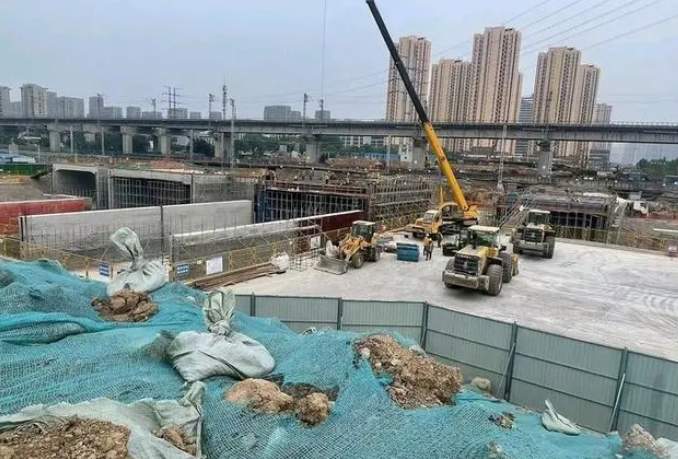 1.4公里内三条铁路贯穿，济南这条“断头路”咋打通