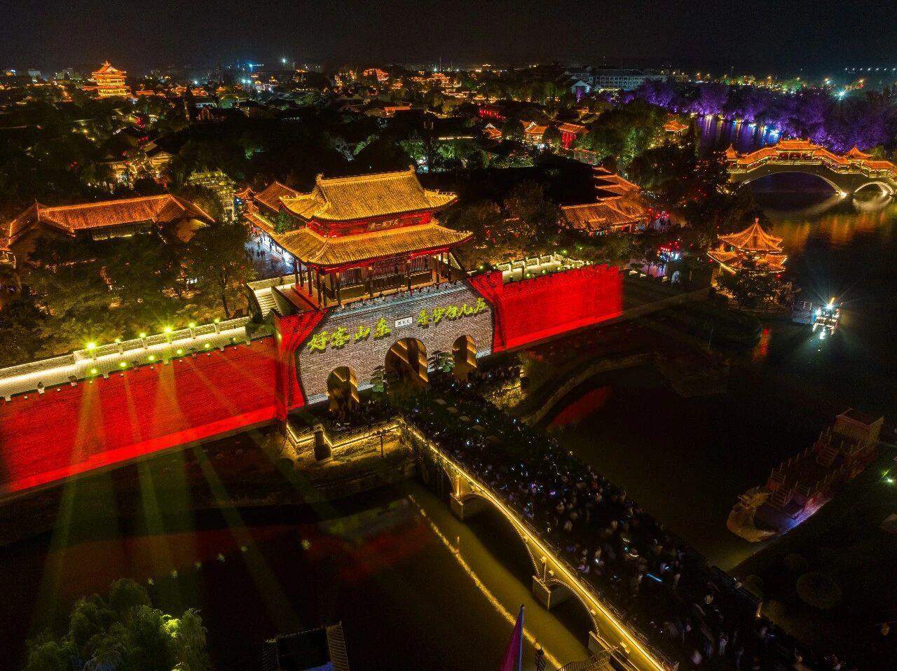 山东台儿庄景区宣布：2026年，18周岁及以下游客免费，在校大学生免费