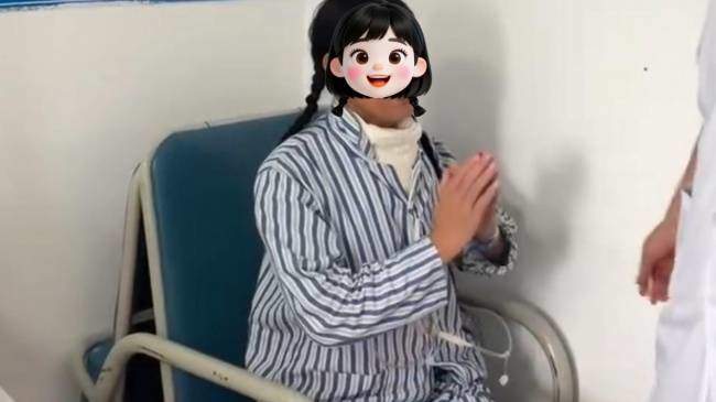 74岁“刀锋战士”再破难题：凉山16.5公分甲状腺巨瘤成功切除 