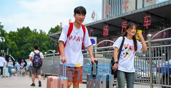 学生集中放假 济南本周末迎首波暑运小高峰